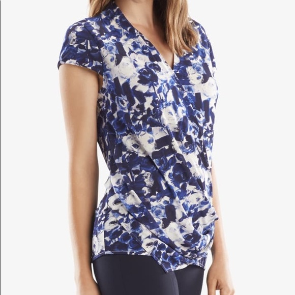 The Ferrante Top Floral Crepe Blue/Ivory NWT! - Picture 3 of 4